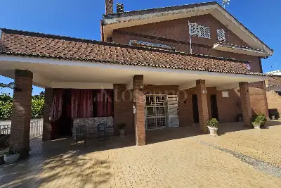 Villa Bifamiliare in vendita, Viale Silvana, Anzio