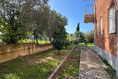 Casa Indipendente in vendita, Via Carife , Roma