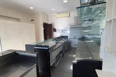 Negozio in affitto, Via Michele Rosi, Fiumicino