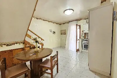 Villino a Schiera in vendita, Via Signa, Pomezia