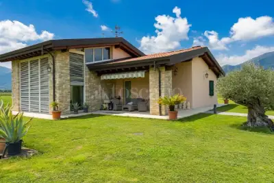 Villa in vendita, Via Mariola, Gussago