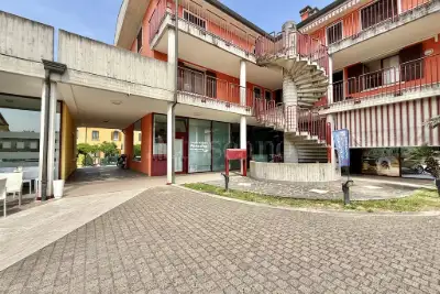 Attività Commerciale in vendita, Via Marzan, Peschiera del Garda