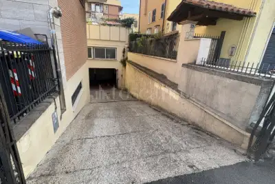 Box in vendita, Via di Giardinetti, Roma