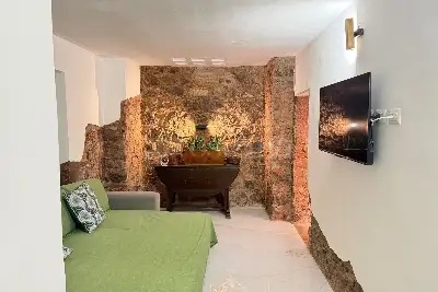 Casa in vendita, Via Ughetti, Catania