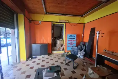 Negozio in vendita, Via Cluverio, Palermo