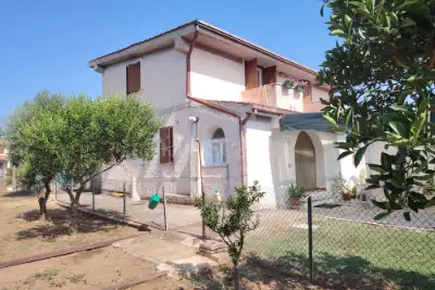Casa Indipendente in vendita, Via delle Azalee, Aprilia