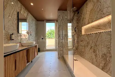 Albergo in vendita, Via Lazzarini, Sirmione