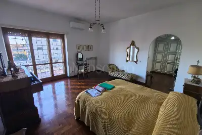 Villino a Schiera in vendita, Via Calosso, Roma