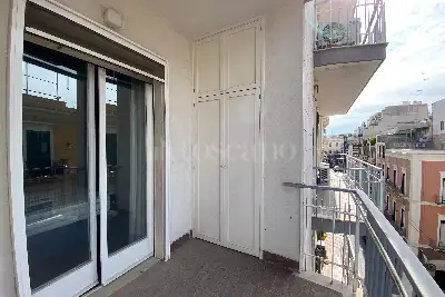 Casa in vendita, Via Roberto da Bari, Bari