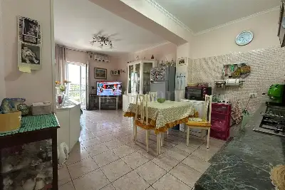 Casa in vendita, Via Zendrini, Roma