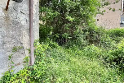 Palazzo in vendita, Via Francesco Tedesco, Avellino