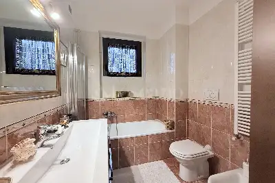 Casa in vendita, via remo la valle 3, Milano