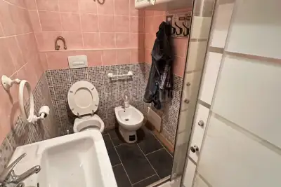 Negozio in affitto, Via Camillo Finocchiaro Aprile, Genova