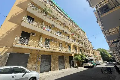 Casa in vendita, Piazza Santa Maria di Gesù , Catania