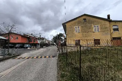 Casa Indipendente in vendita, Via delle Piscine, Tornimparte