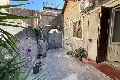 Casa Indipendente in vendita, Via Ferlito, Catania