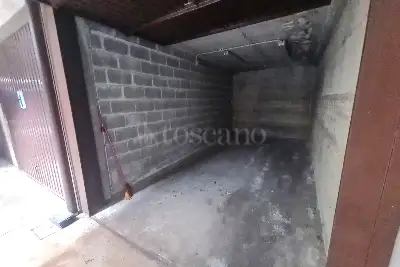 Box in vendita, Via Maroncelli 10, Monza