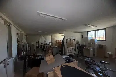 Negozio in affitto, Via della Chiusa, Calenzano