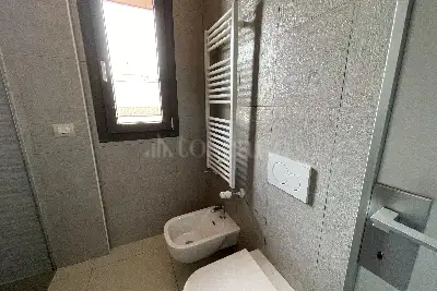 Casa in vendita, Via Cosenz , Milano