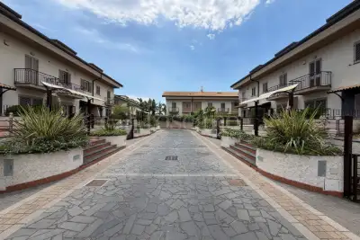 Villino a Schiera in vendita, Via Taranto, San Giovanni la Punta