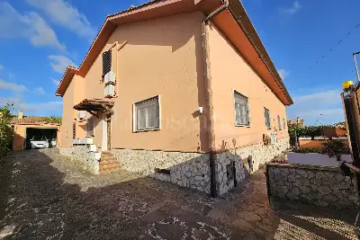 Villa Bifamiliare in vendita, Via Mar dei Coralli, Pomezia