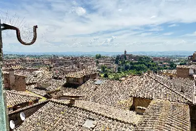 Casa in vendita, Via di Città, Siena