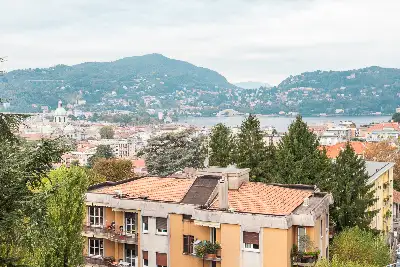 Casa in vendita, Via Crispi, Como