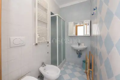 Casa in vendita, Via Apuania, Roma