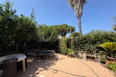 Villa in vendita, Viale Virginia, Ladispoli