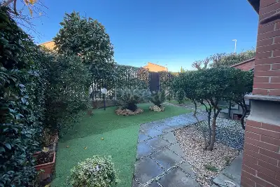 Villa Bifamiliare in vendita, Via Mario Lanza, Roma