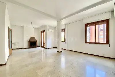 Casa in vendita, Viale Regina Margherita, Messina