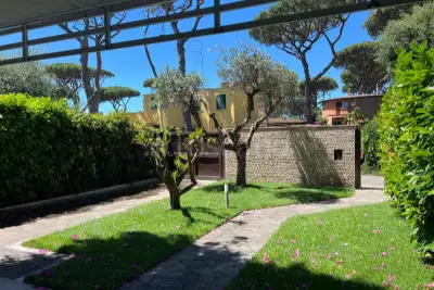 Villino a Schiera in vendita, Via Volosca, Fiumicino