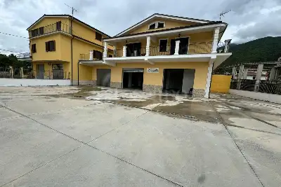 Magazzino in vendita, Strada Circonvallazione , Luco dei Marsi