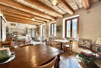 Villa in vendita, Strada Pille, Monzambano