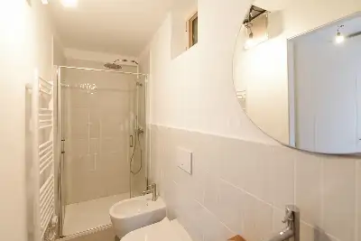 Casa in vendita, Via Luigi Dottesio, Como