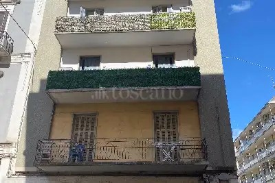 Palazzo in vendita, Via Michele Fiorino, Bari