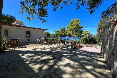 Villa in vendita, Strada Statale 267, San Mauro Cilento