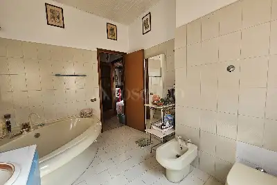 Casa in vendita, Via Germania, Pomezia