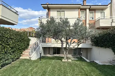 Villa in vendita, Via Romano Scarpa, Roma