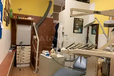 Laboratorio in vendita, Via Curio Dentato, Milano