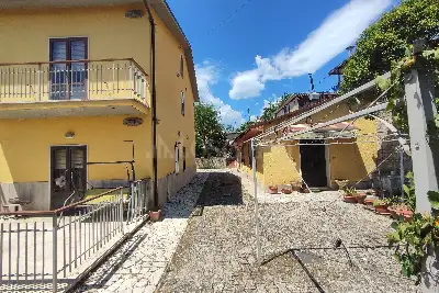 Casa Indipendente in vendita, Via Antica Arischia, L'Aquila