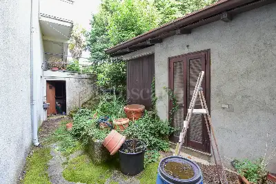 Casa Indipendente in vendita, Via San Giovanni da Meda, Como