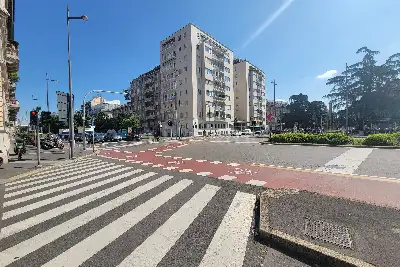 Negozio in vendita, C.so Monforte-P.za Tricolore, Milano