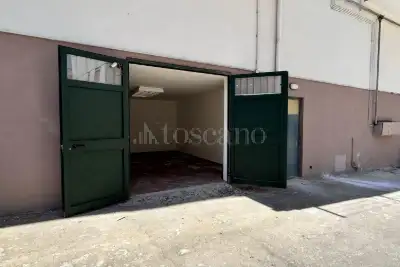 Magazzino in vendita, Via Rockfeller, Sassari