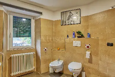 Palazzo in vendita, Via G. Andreani, Valganna