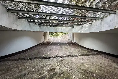 Box in affitto, Via Pietro Redaelli, Milano