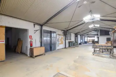 Magazzino in vendita, Via Anglieri, Cantù