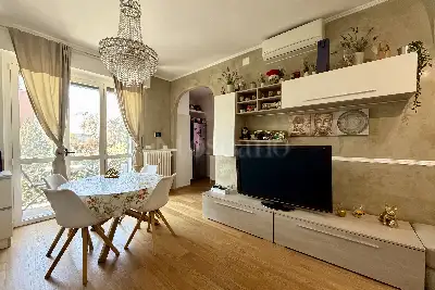 Casa in vendita, Via Angelo Inganni, Milano