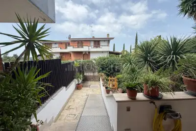 Villa Bifamiliare in vendita, Via degli Accoramboni, Roma