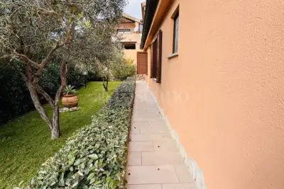 Casa Indipendente in vendita, Via Elba, Arzachena